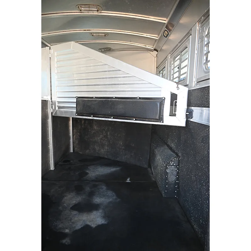 2006 Elite 3 Horse Trailer with 10' LQ