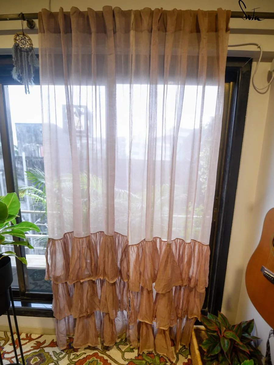 I Dream Of Cinnamon Gardens ( Curtain )