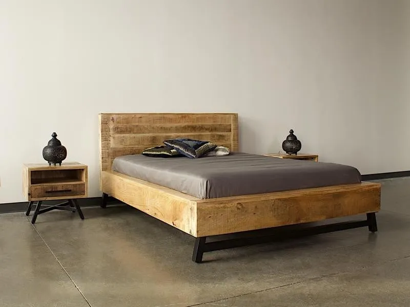 Industrial Metal Legs Retro King Size Bed Natural