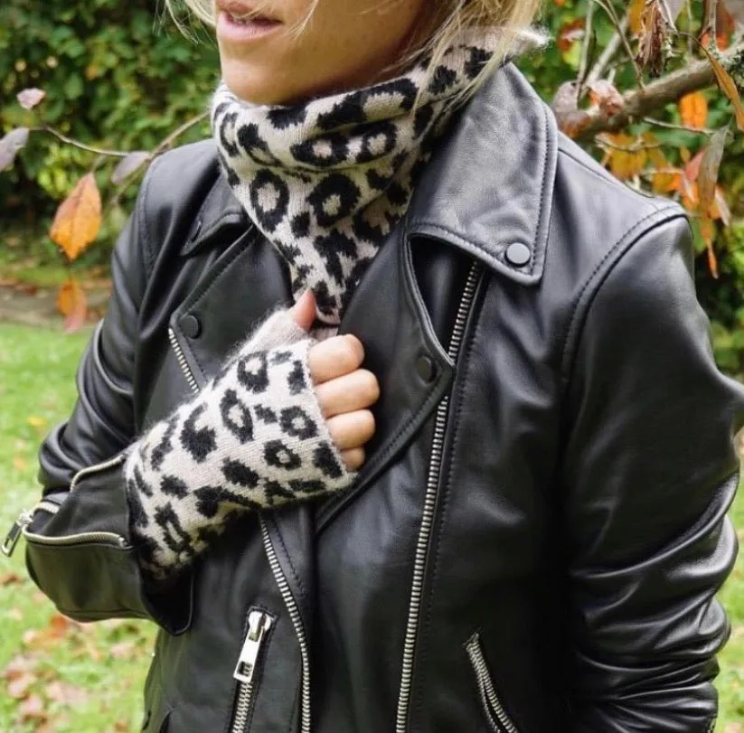 Leopard print cashmere snood in classic leopard print