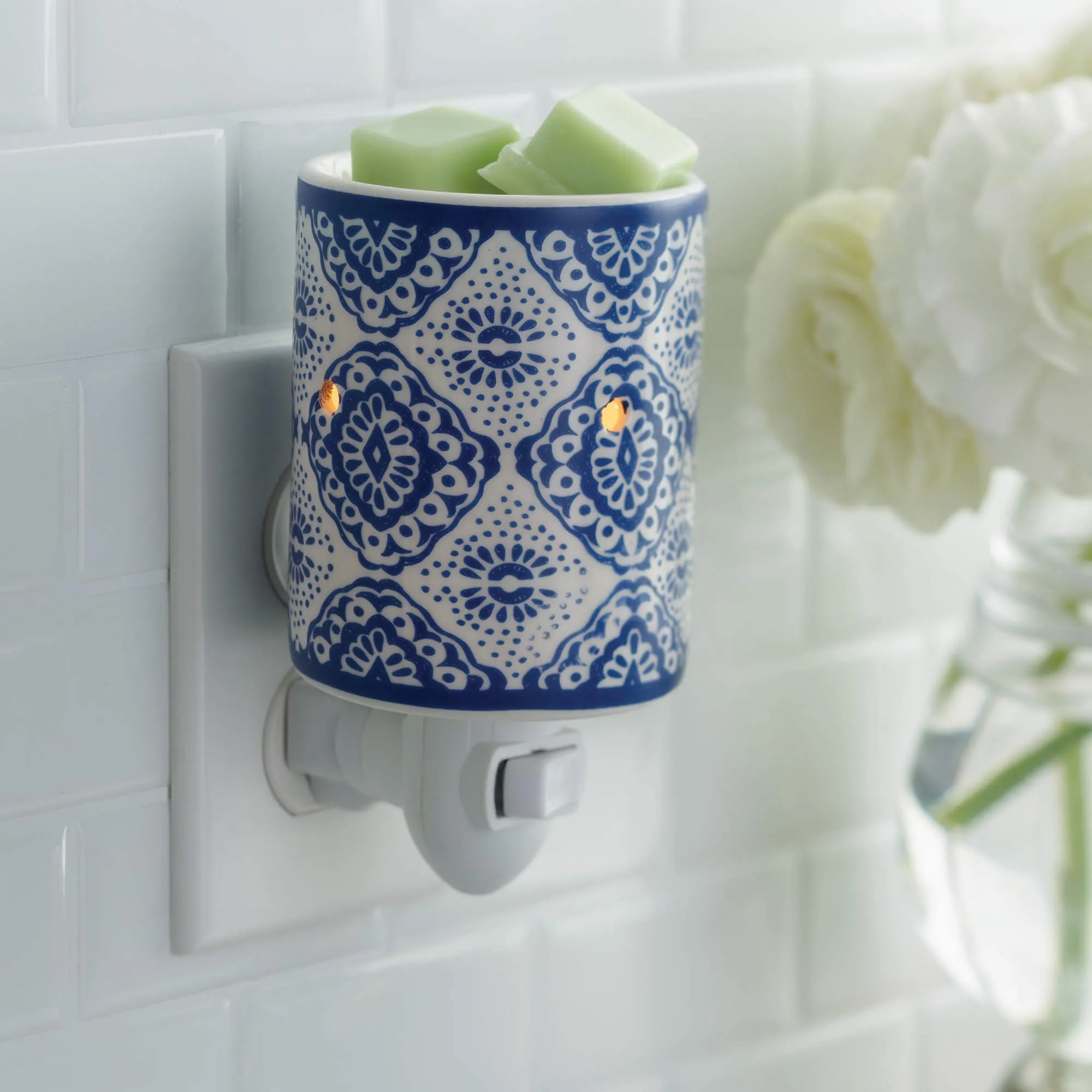 Plug in Fragrance Warmer - Indigo Porcelain